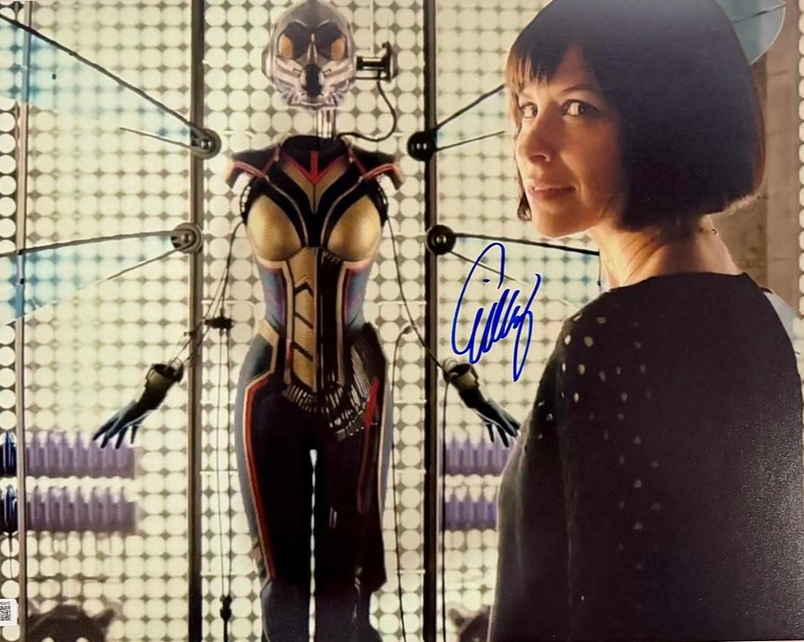 Evangeline Lilly Signed 12x18 Photo (Ant-Man) - Beckett COA